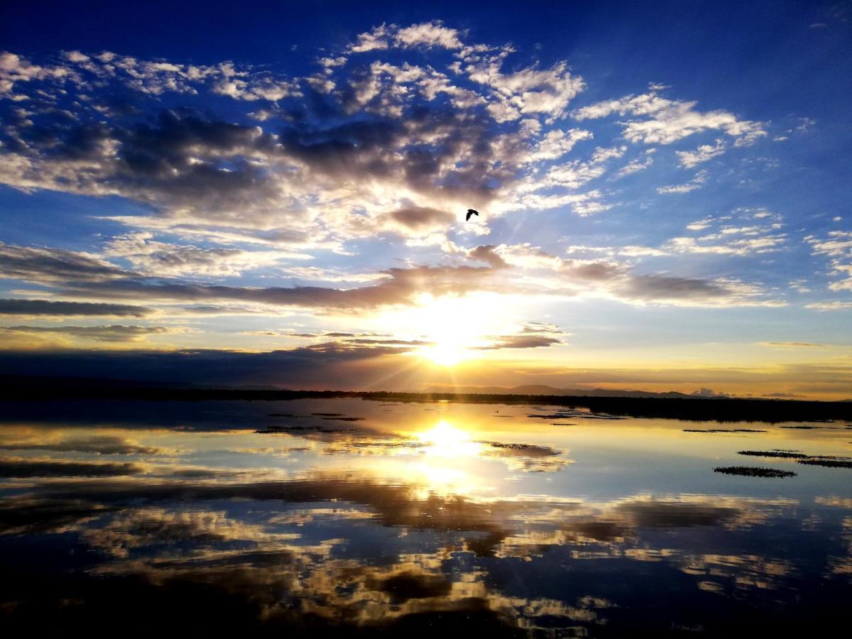 Uros Suma Jakaña Lodge Puno Bagian luar foto